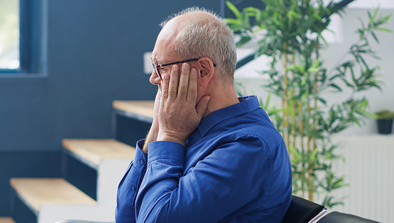 Por que com o envelhecimento  ocorre a perda de audição?